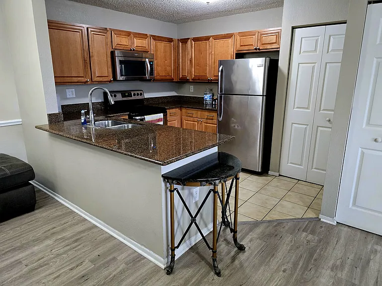 5582 Baywater Dr — Photo 9