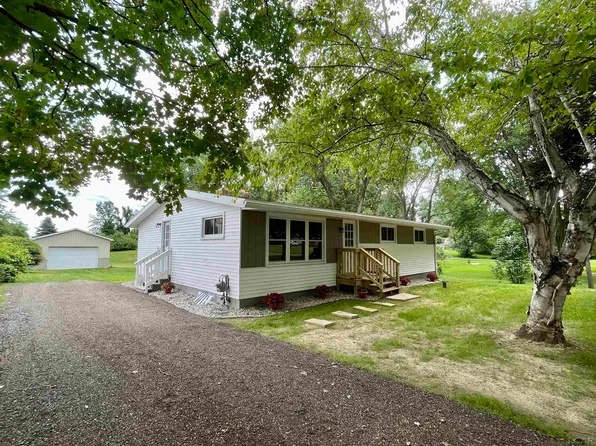 4839 Deleon Dr #4000, Tecumseh, MI 49286