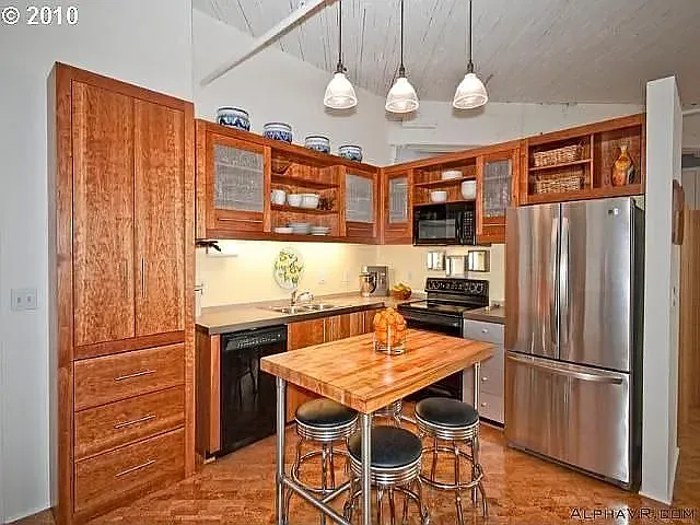 1420 NW Lovejoy St #524 — Photo 8