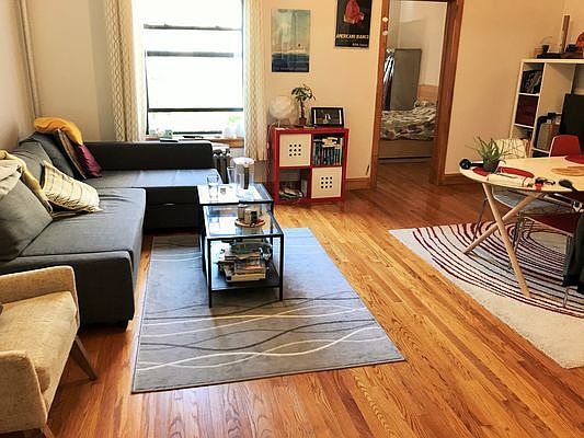 3rd image of 148 W 73rd St APT 3B