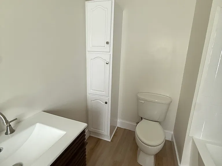 592 Belmont St #1 — Photo 5