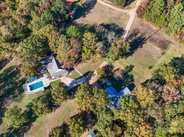 846 Windy Oaks Way, Lancaster, SC 29720