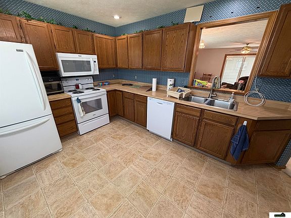 5th image of 6201 Baxter Pl