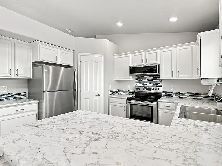 514 W Palmer Dr — Photo 9