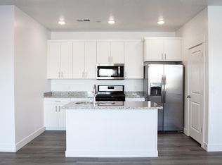 471 W 15 S UNIT C302, Providence, UT 84332