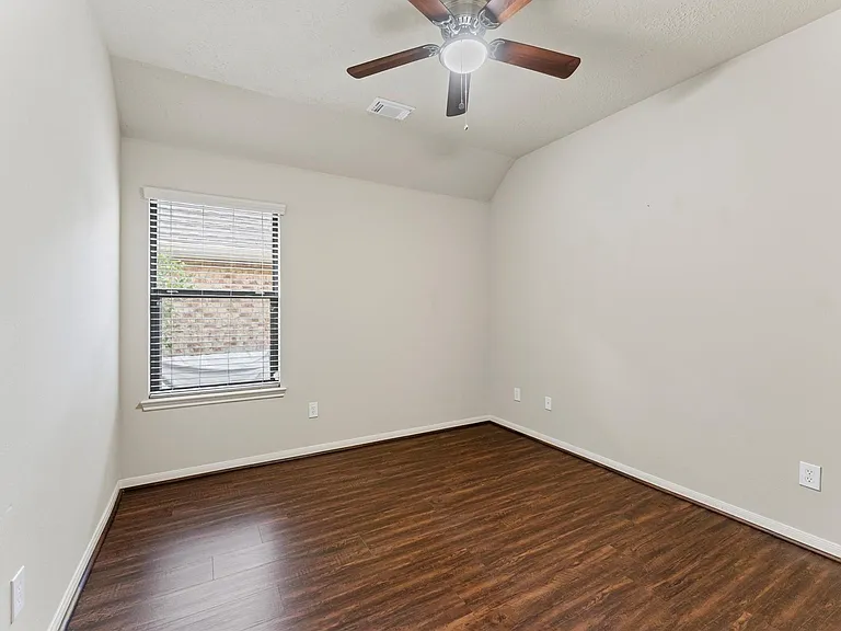 31 Pleasant Point Pl — Photo 25