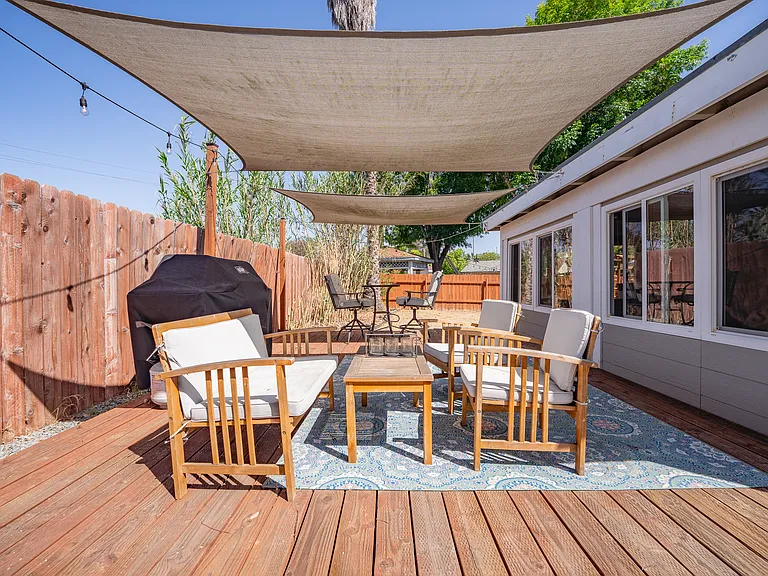 530 Kirtright St — Photo 45