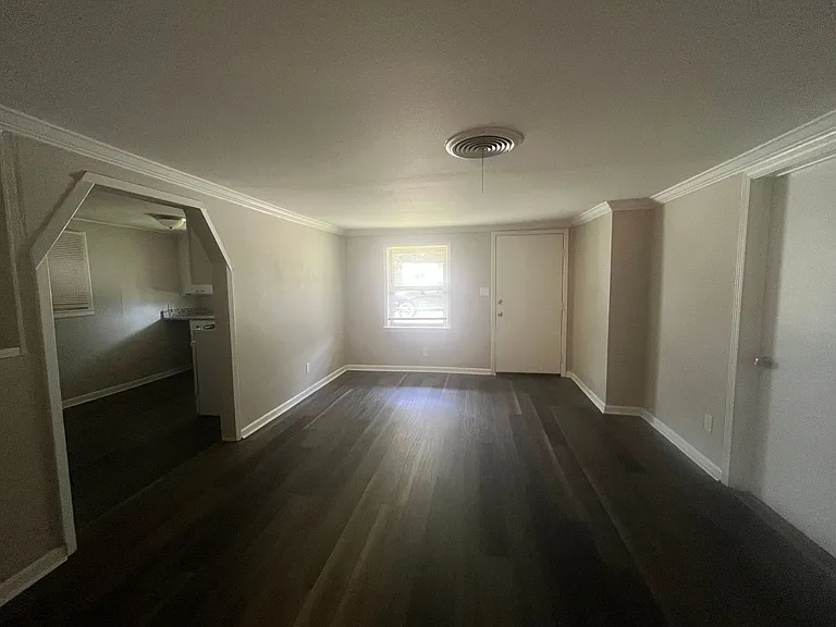 508 Wallace Rd — Photo 4