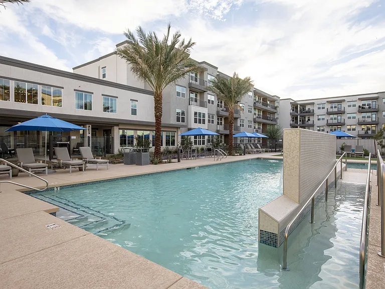 Mera City Center 55+ Active Adult — Photo 11