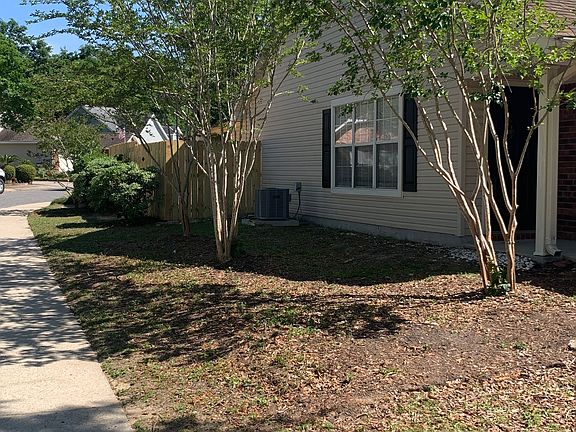 2nd image of 525 Eastwood Pl