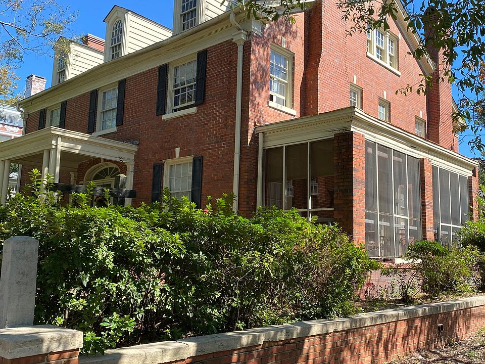 Home is on corner of 3rd/Church New Roof was installed last year, and exterior painting has been contracted for trim.