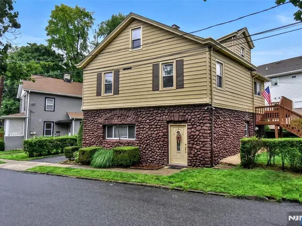 7 Lafayette Pl, Waldwick, NJ 07463