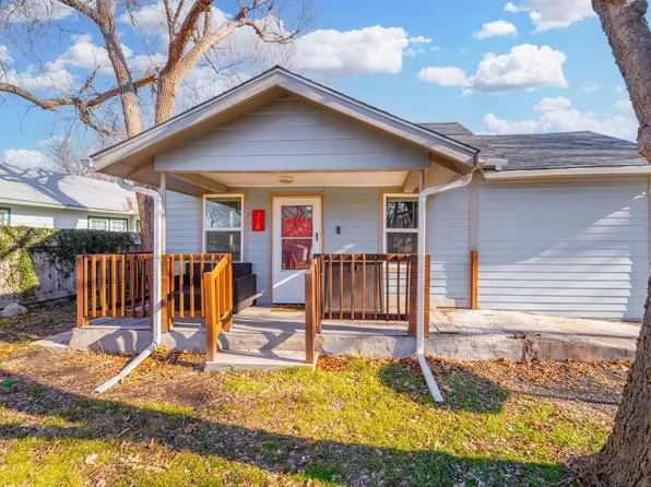 218 N Poplar St, Douglass, KS 67039