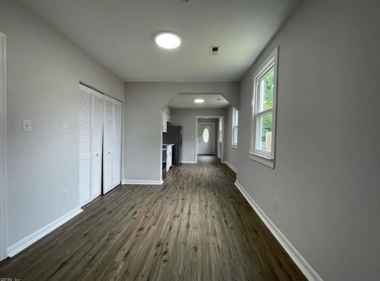 3416 Bapaume Ave — Photo 4