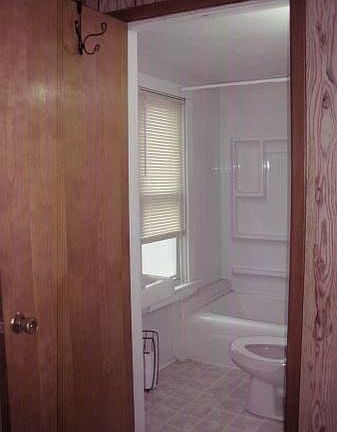 One Bath with Tub/Shower