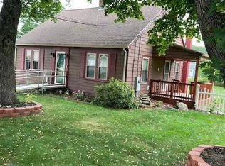 105 Newbury Ave, Woonsocket, RI 02895