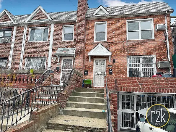 63-88 Wetherole St #3FAM, Rego Park, NY 11374