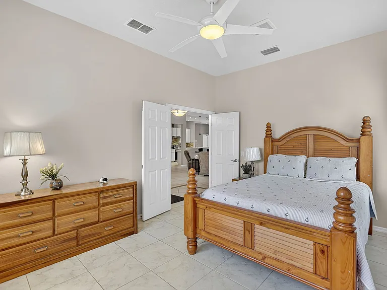 1106 Fraser Pine Blvd — Photo 3