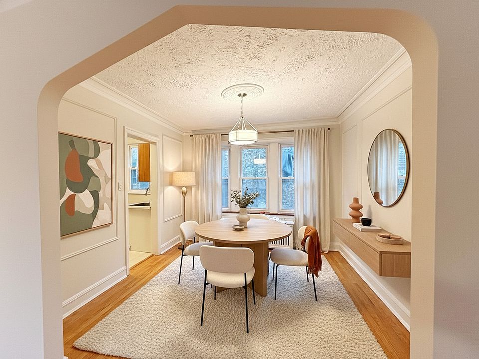 2nd image of 5953 N Greenview Ave #1