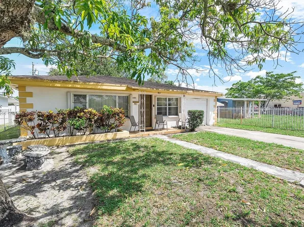 2390 Service Rd, Opa Locka, FL 33054