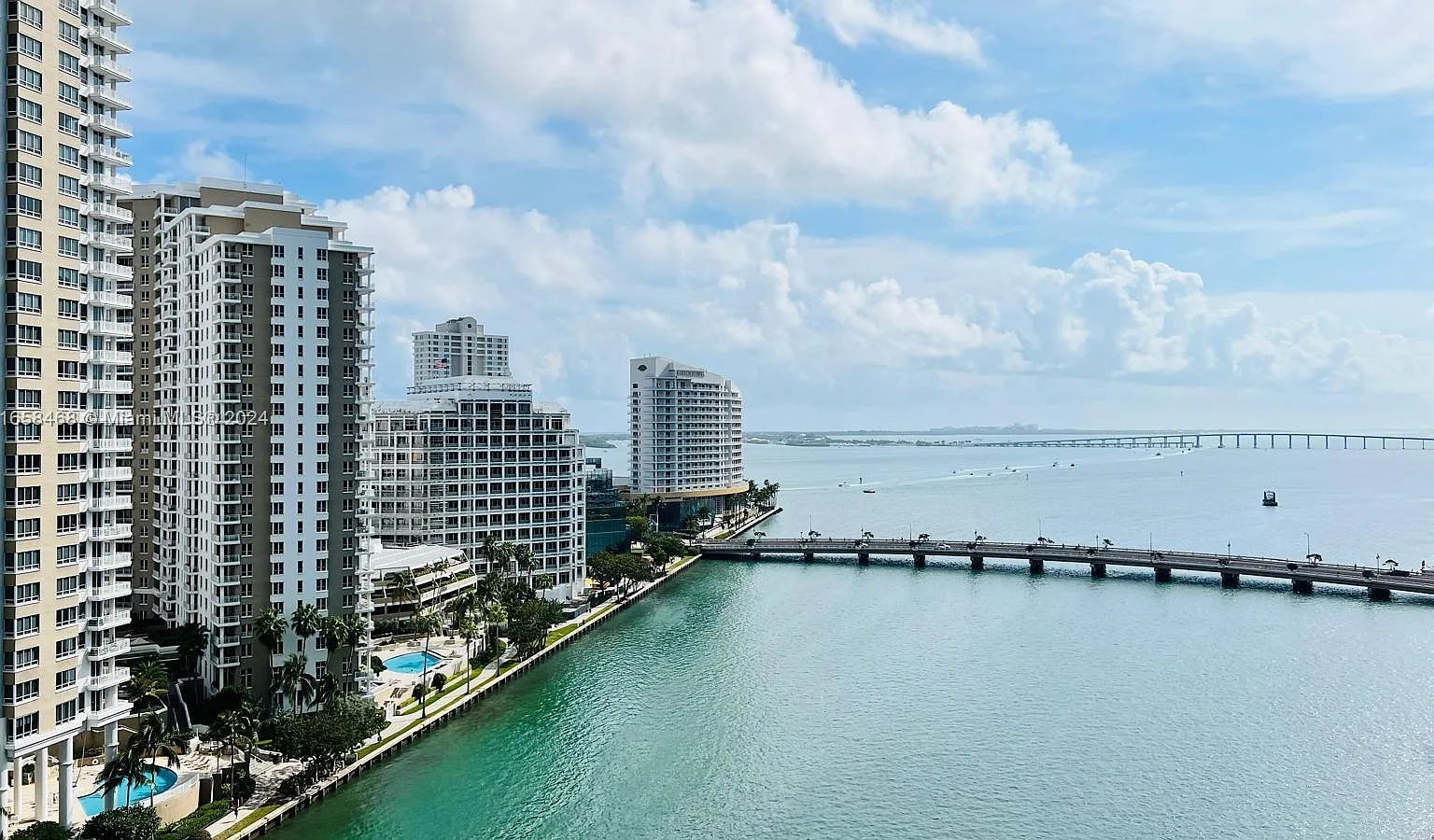 Icon Brickell No Two — Photo 1
