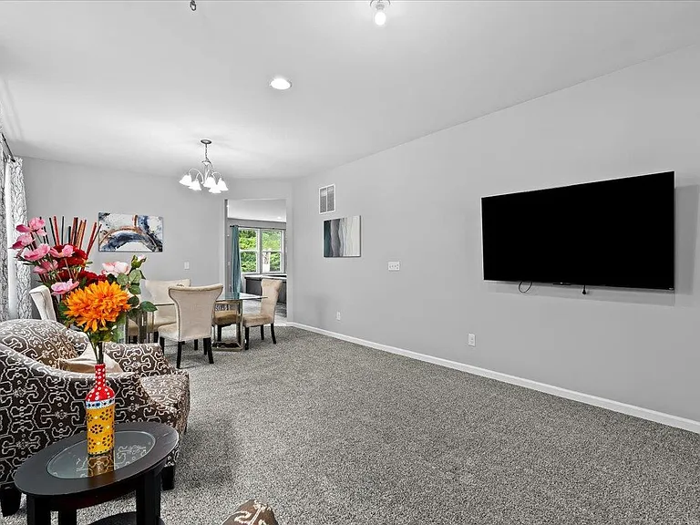 49645 Hartwick Dr — Photo 6