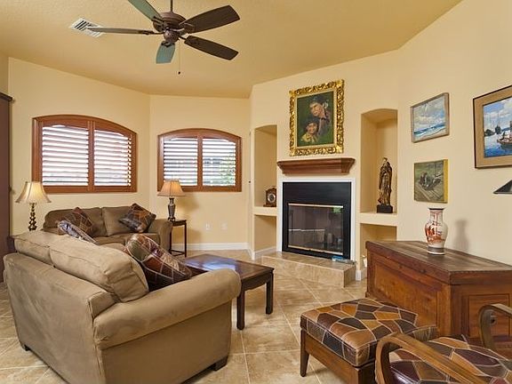 3rd image of 327 Woody Cir
