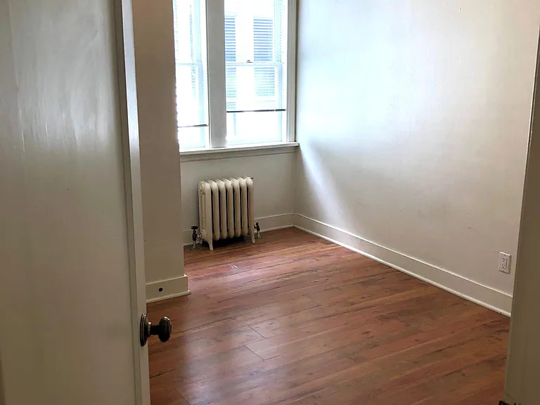 311 N 84th St — Photo 24
