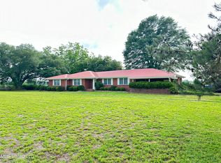 2558 N 541st Hwy, Mendenhall, MS 39114