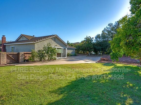 5th image of 12386 Fernando Dr