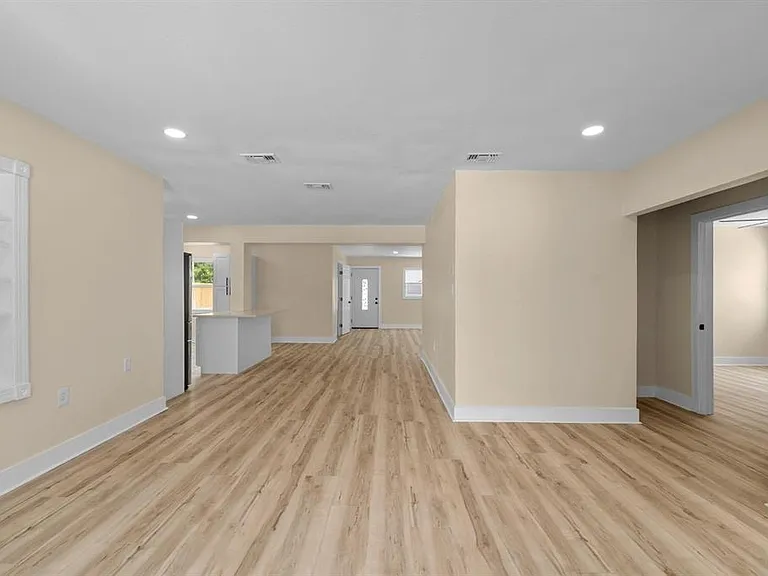 10707 N Rome Ave — Photo 25