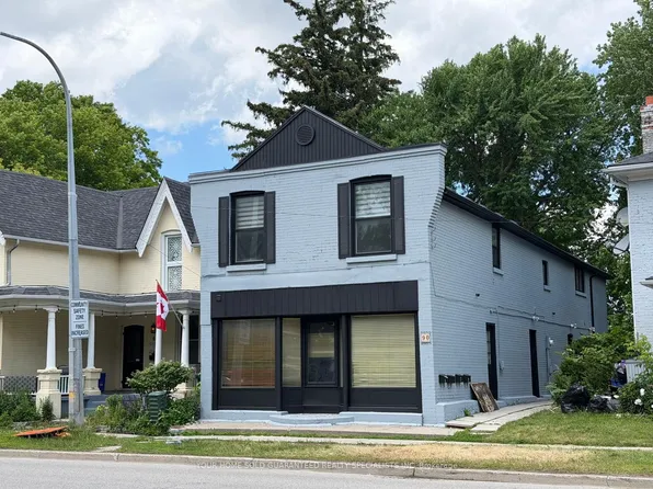 90 Wellington St E #1, Aurora, ON L4G 1H8