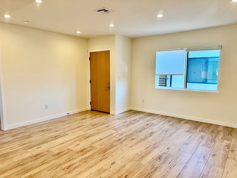 1319 S St. Andrews Pl — Photo 13