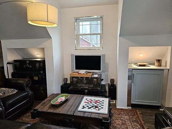 5th image of 75 Browns Dr #B