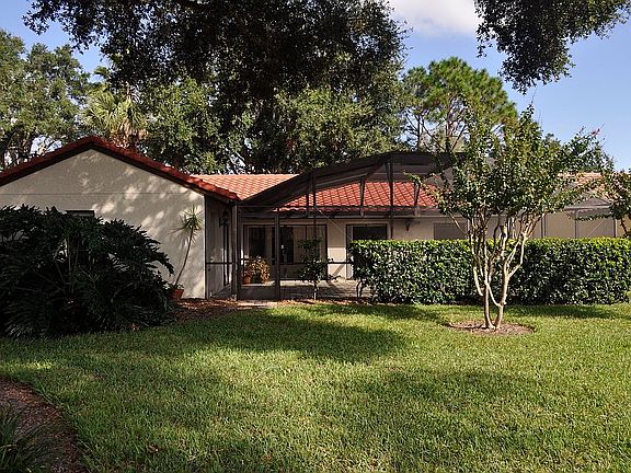 2nd image of 7864 Villa Dr