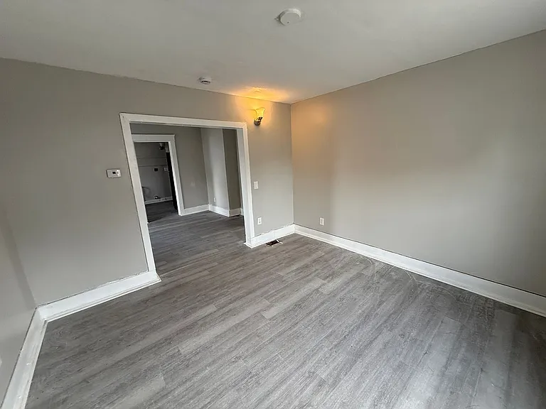 1421 Long Ave — Photo 26