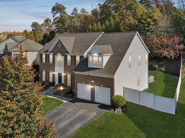 8011 Horicon Point Dr, Millersville, MD 21108