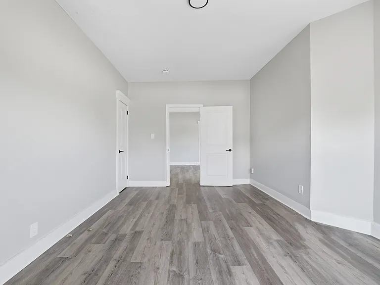 68 Mill St #6 — Photo 9