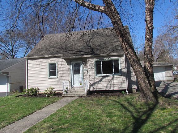 2nd image of 525 Hollis Ave
