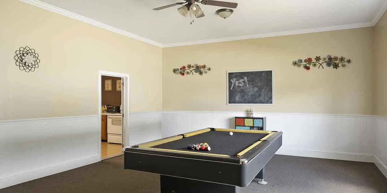 Parkwood Estates — Photo 1