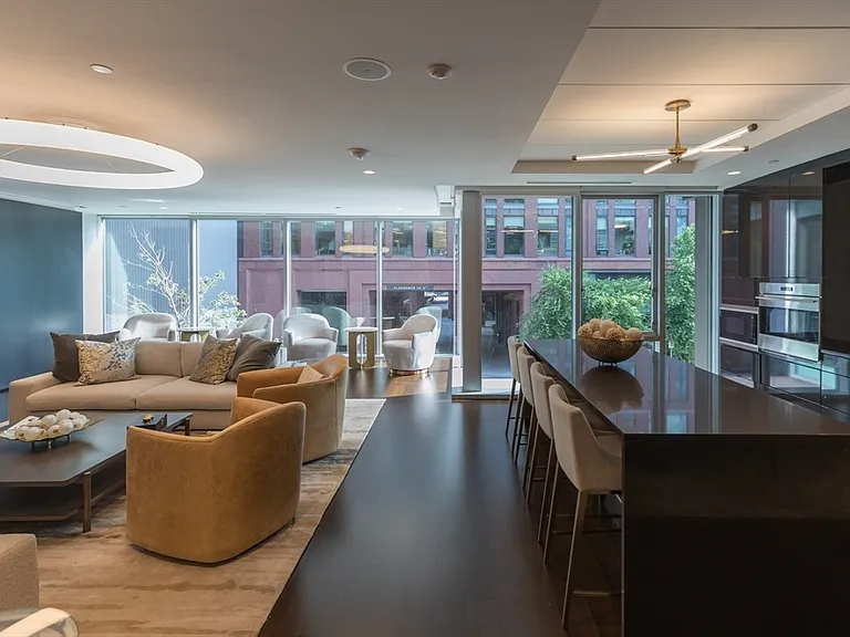 32 Traveler St #Penthouse 8 — Photo 24