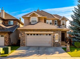 43 W Cougar Plateau Cir SW, Calgary, AB T3H 5S6