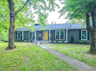 4109 Meadowland Dr, Prospect, KY 40059