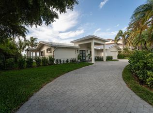 1011 Singer Dr, Riviera Beach, FL 33404
