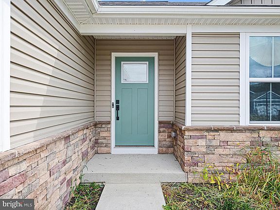 3rd image of 258 Alezach Dr