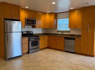 551 Avenue Alhambra #B, El Granada, CA 94018