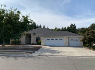 212 White Cedar Ln, Chico, CA 95928