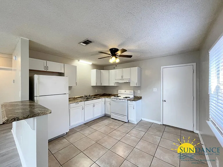 790C Navy St — Photo 4