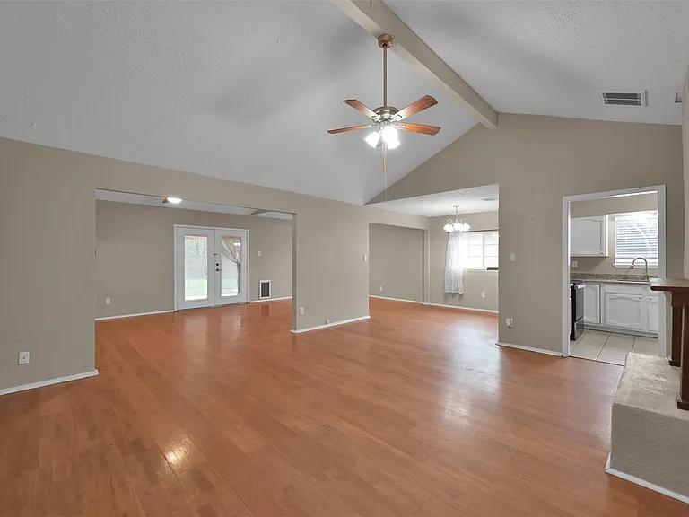 16858 Gleneagle Dr N — Photo 5