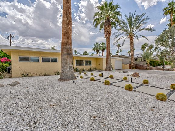 3rd image of 74533 Peppertree Dr
